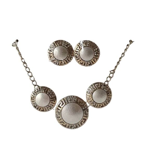 Ladies necklace and earring set Nwt - Picture 1 of 6